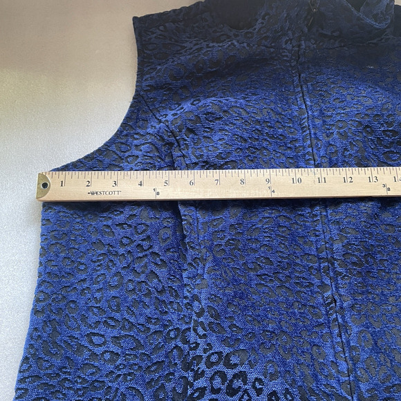 Susan Graver Vest Women 18W Blue Animal Print Sleeveless Full Zip Collared Top - Picture 6 of 10